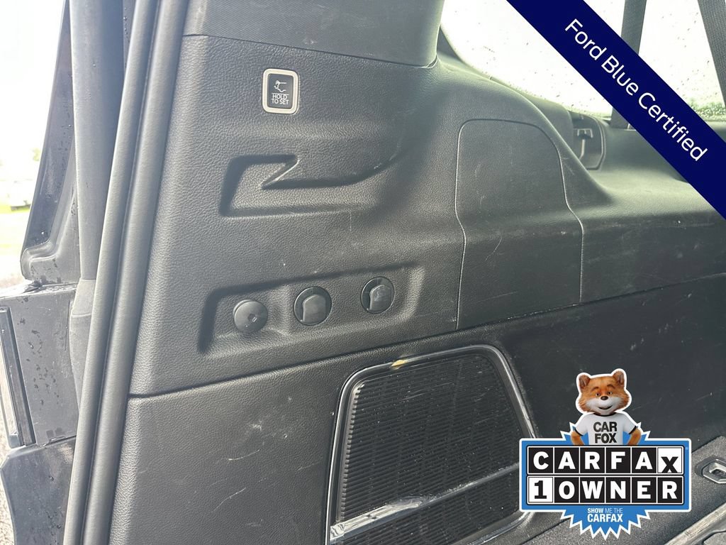 Used 2024 Jeep Wagoneer L Series II w/ Flexible Seating Group RWD image 35