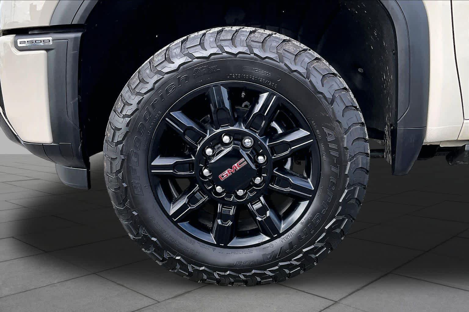 Used 2026 GMC Sierra 2500 AT4 w/ AT4 Premium Plus Package AWD/4WD image 11