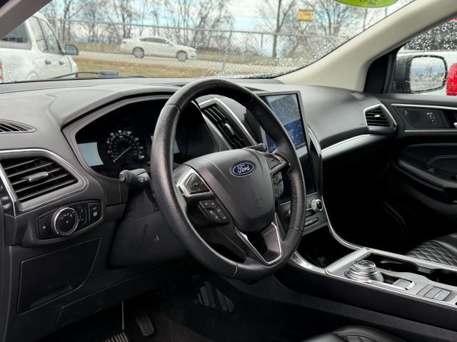 Certified 2024 Ford Edge Titanium AWD/4WD image 14