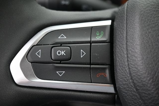 Used 2023 Jeep Compass Limited w/ Elite Group AWD/4WD image 17