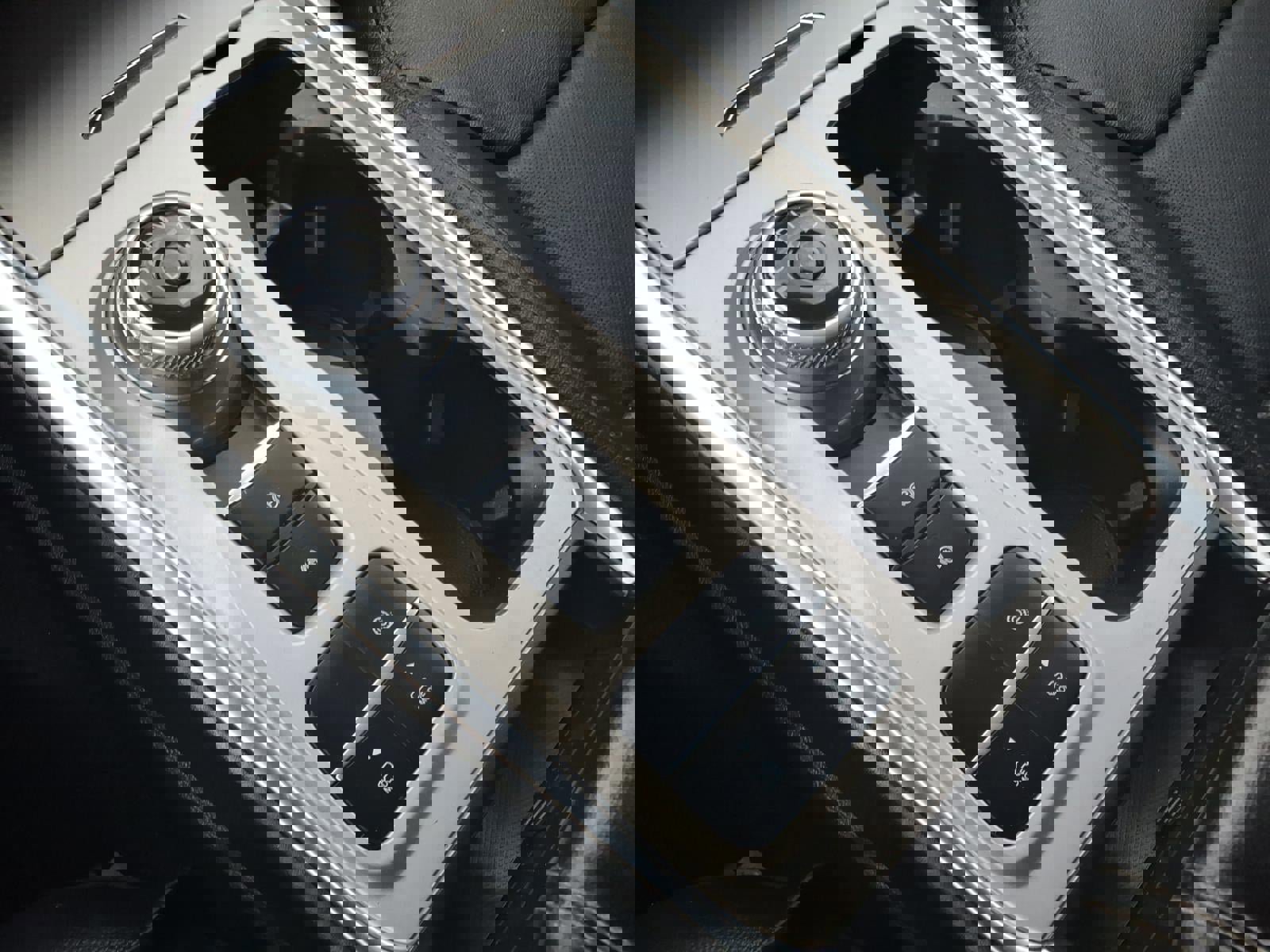 Certified 2023 Ford Explorer Limited w/ Limited Technology Package image 31