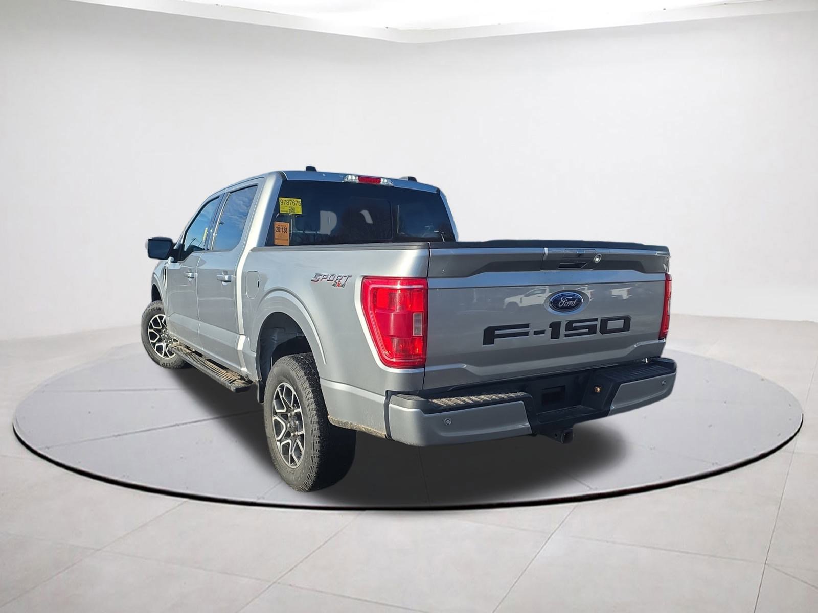 Certified 2022 Ford F150 XLT w/ Equipment Group 302A High image 5