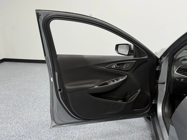 Used 2025 Chevrolet Malibu LT FWD image 13