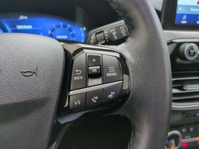 Certified 2022 Ford Escape Titanium w/ Class II Trailer Tow Package image 16