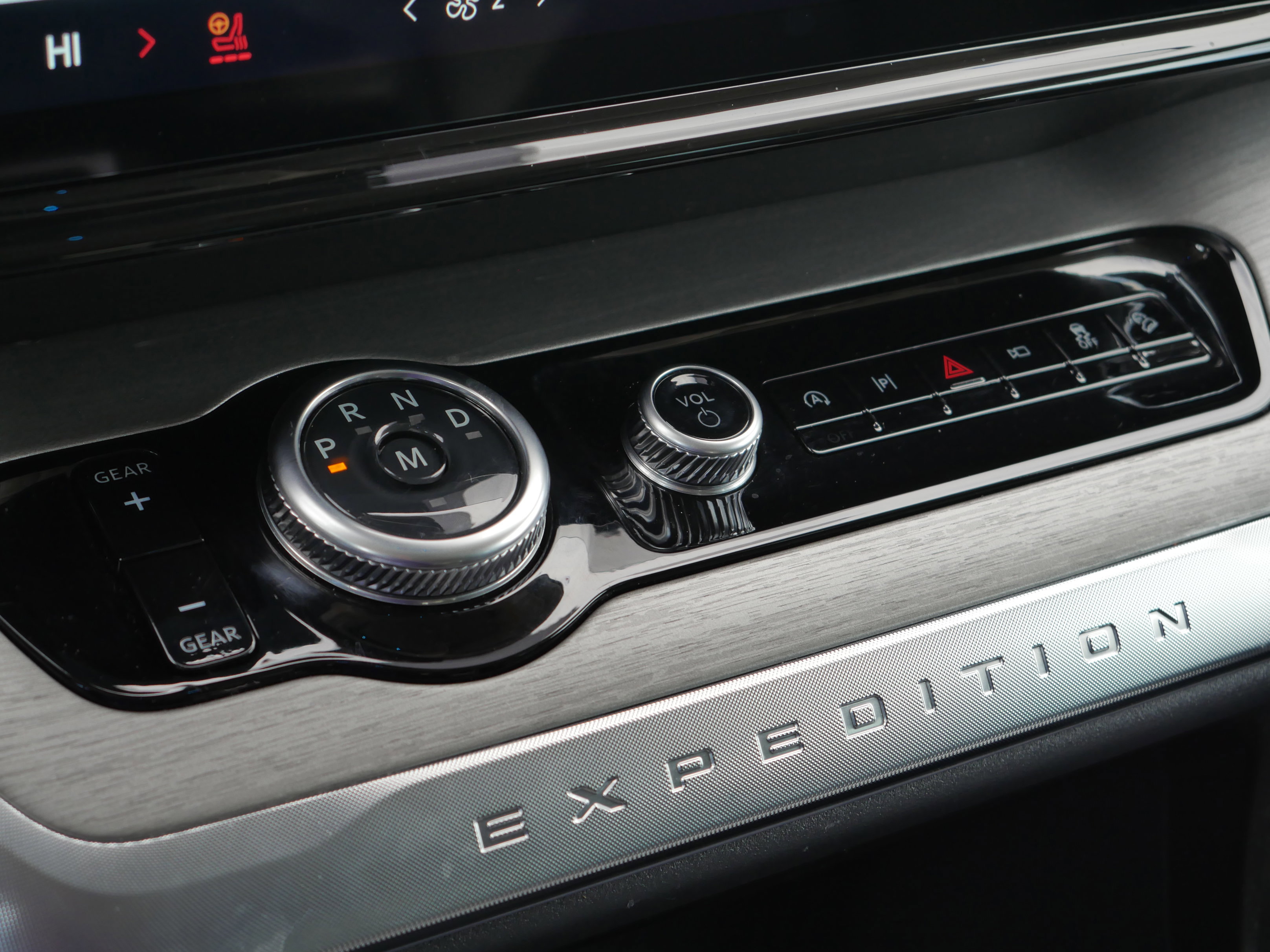 Certified 2025 Ford Expedition Max Platinum image 22