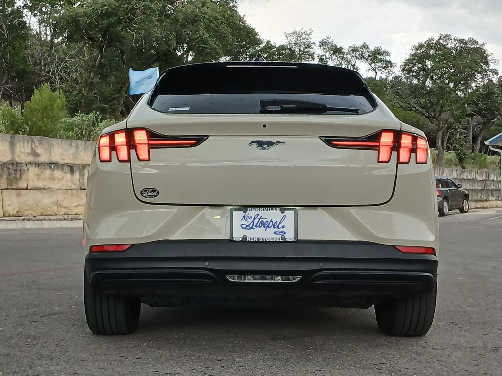 Certified 2025 Ford Mustang Mach-E Premium AWD/4WD image 4
