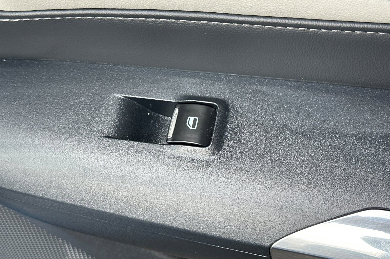 Certified 2024 Ford Mustang Premium RWD image 22