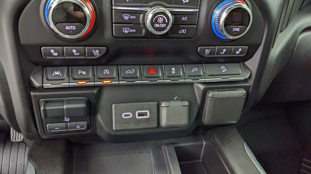 Used 2020 GMC Sierra 1500 AT4 w/ AT4 Premium Package AWD/4WD image 30