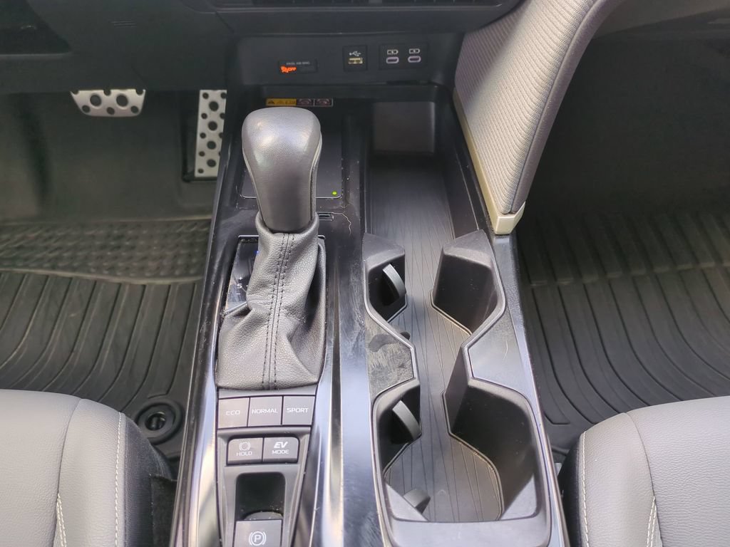 Used 2025 Toyota Camry SE FWD image 23