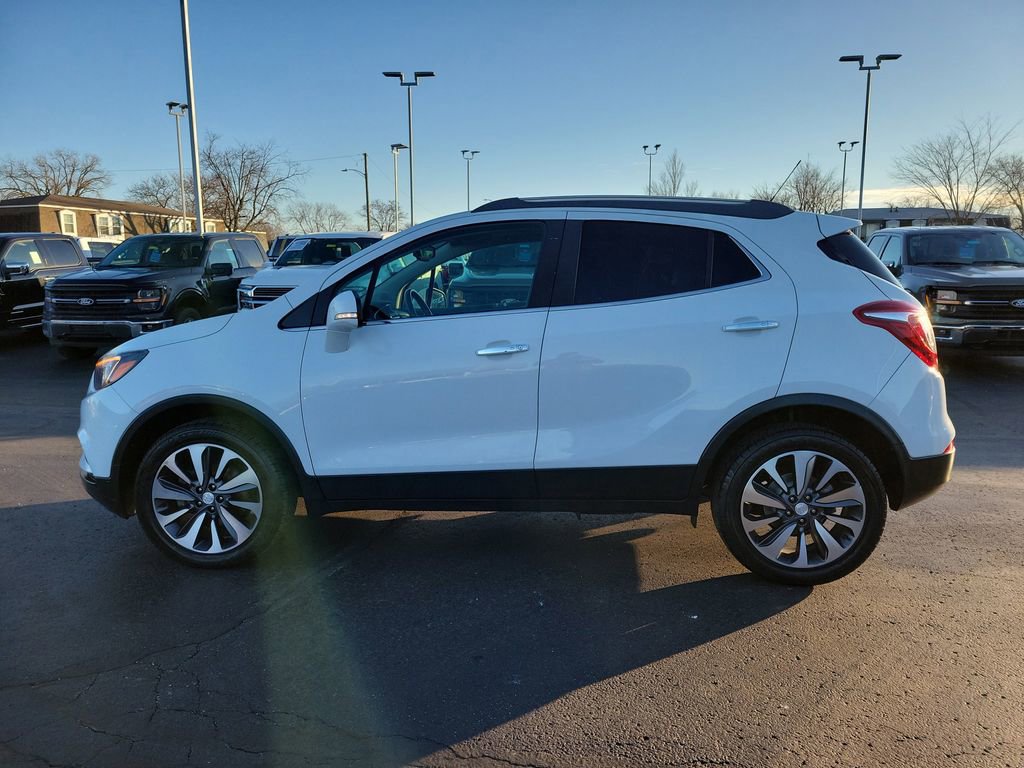 Used 2019 Buick Encore Essence image 2