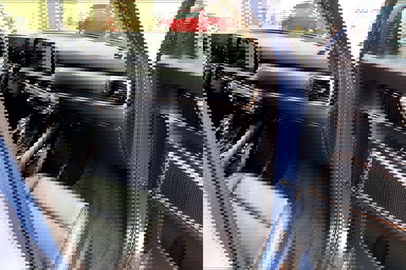 Used 2024 Kia Telluride S image 19