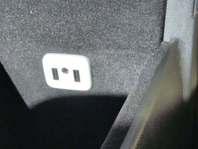 Used 2017 Cadillac XT5 FWD w/ LPO, Wheel Lock Package image 22