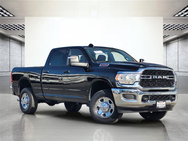 Used 2024 RAM 2500 Tradesman w/ Chrome Appearance Group AWD/4WD image 2