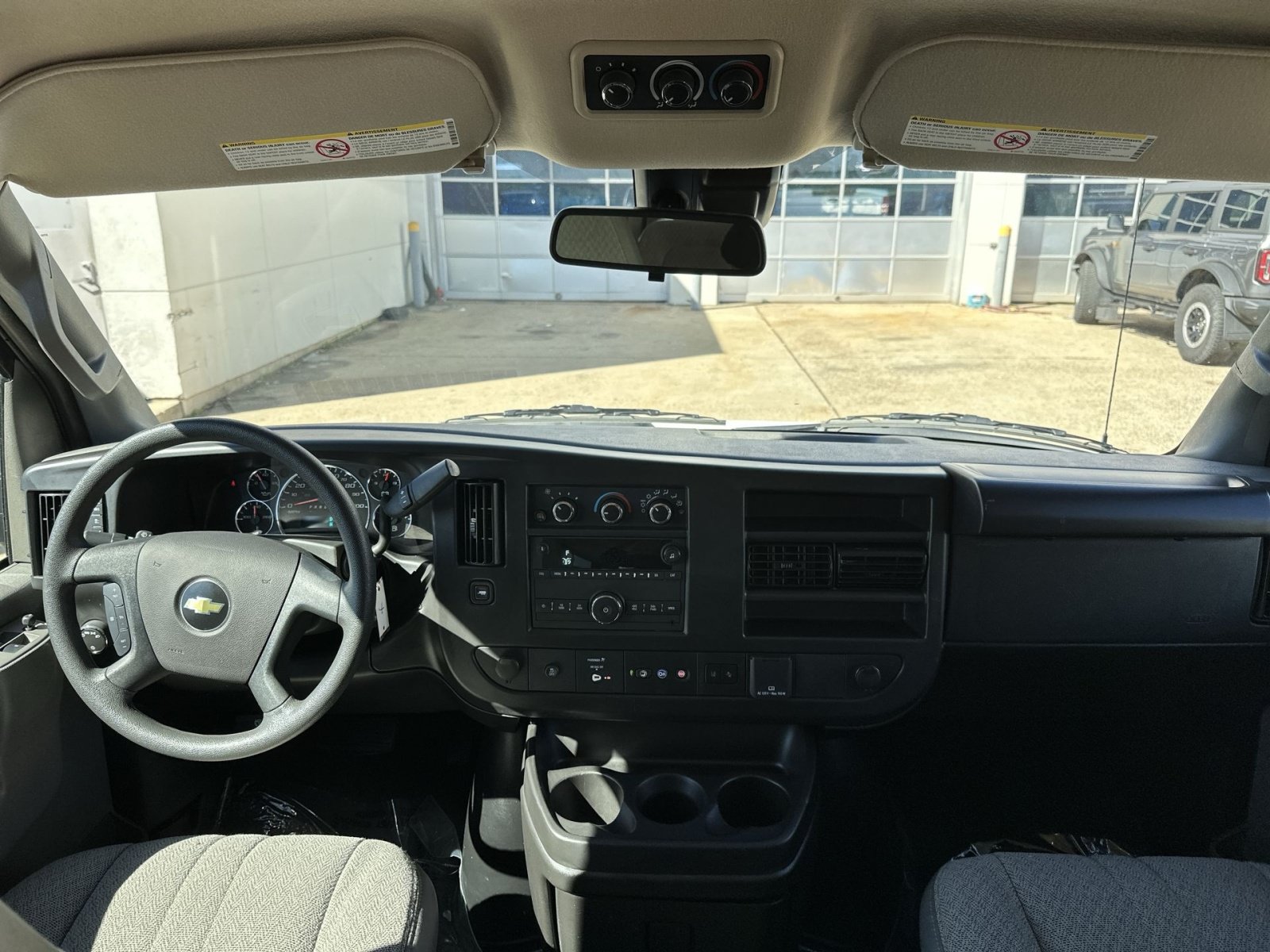 Used 2025 Chevrolet Express 3500 LT w/ LT Preferred Equipment Group RWD image 23