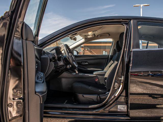 Used 2025 Nissan Sentra SV FWD image 17