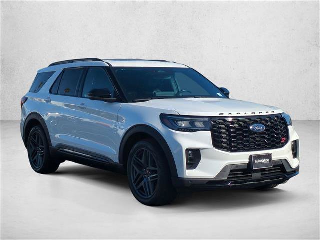 Certified 2025 Ford Explorer ST AWD/4WD image 3