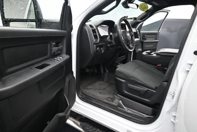Used 2024 RAM 3500 Tradesman w/ Chrome Appearance Group AWD/4WD image 27
