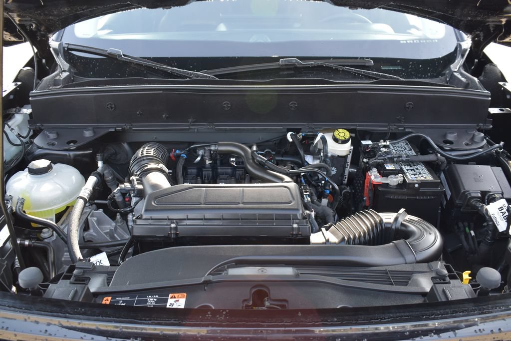 Certified 2025 Ford Bronco Sport Outer Banks w/ Outer Banks Tech Package+ AWD/4WD image 12