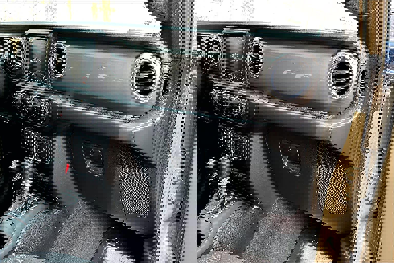 Used 2020 Jeep Gladiator Overland image 20