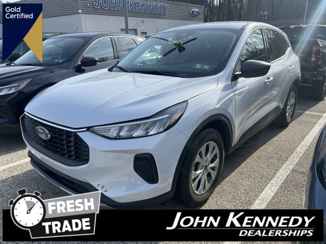 Certified 2025 Ford Escape Active w/ Cold Weather Package image 1