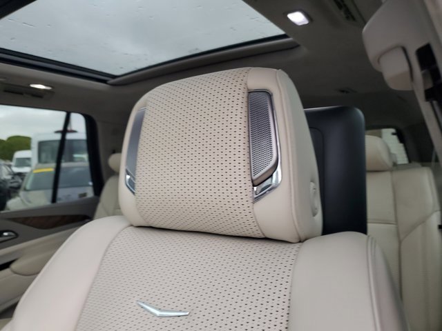 Used 2023 Cadillac Escalade Premium Luxury Platinum image 22
