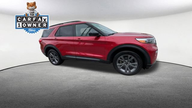 Certified 2023 Ford Explorer XLT w/ Equipment Group 202A AWD/4WD image 2