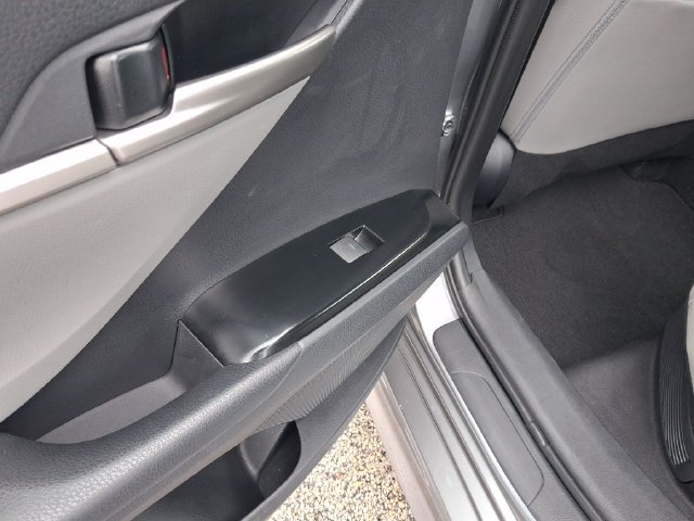 Used 2026 Toyota Camry SE FWD image 10