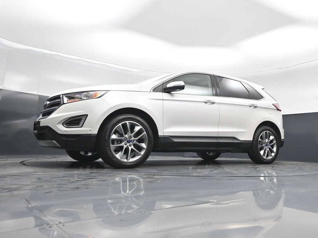Certified 2018 Ford Edge Titanium w/ Equipment Group 302A AWD/4WD image 44