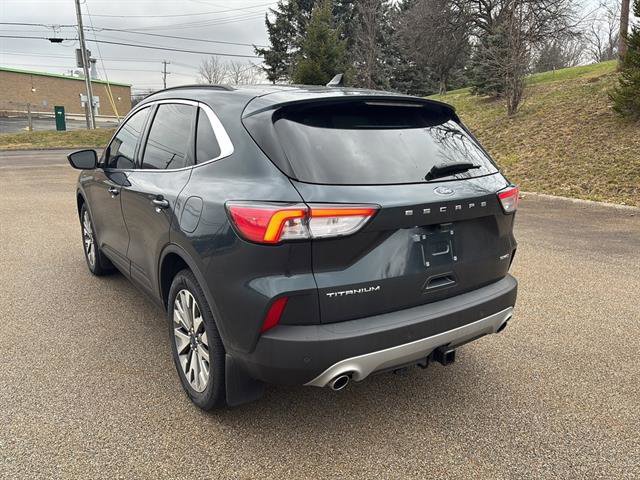 Certified 2022 Ford Escape Titanium w/ Class II Trailer Tow Package image 3