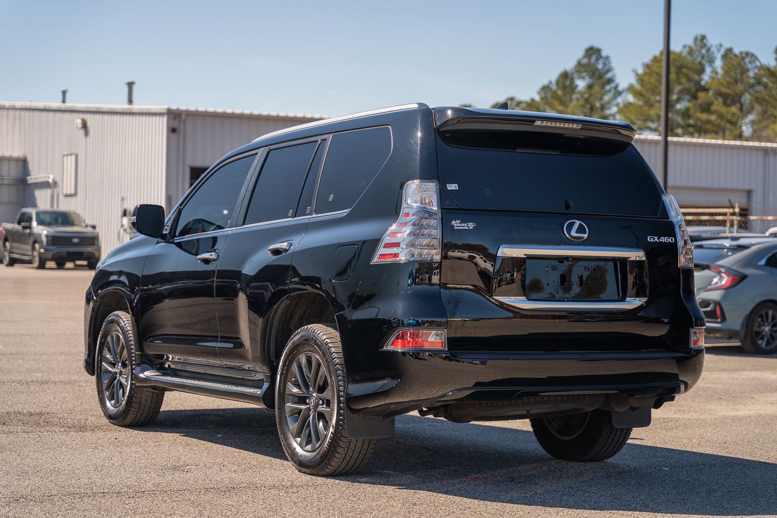 Used 2023 Lexus GX 460 Premium w/ Premium Package image 3