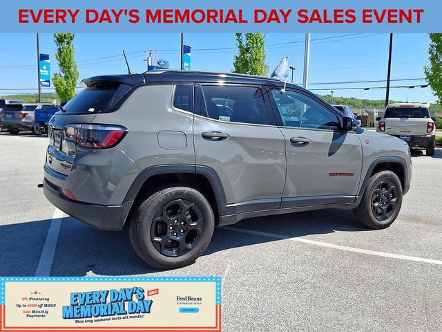 Used 2023 Jeep Compass Trailhawk AWD/4WD image 11