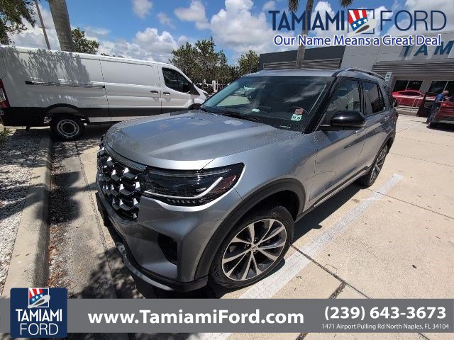 Certified 2025 Ford Explorer Platinum w/ Ultimate Package AWD/4WD image 1