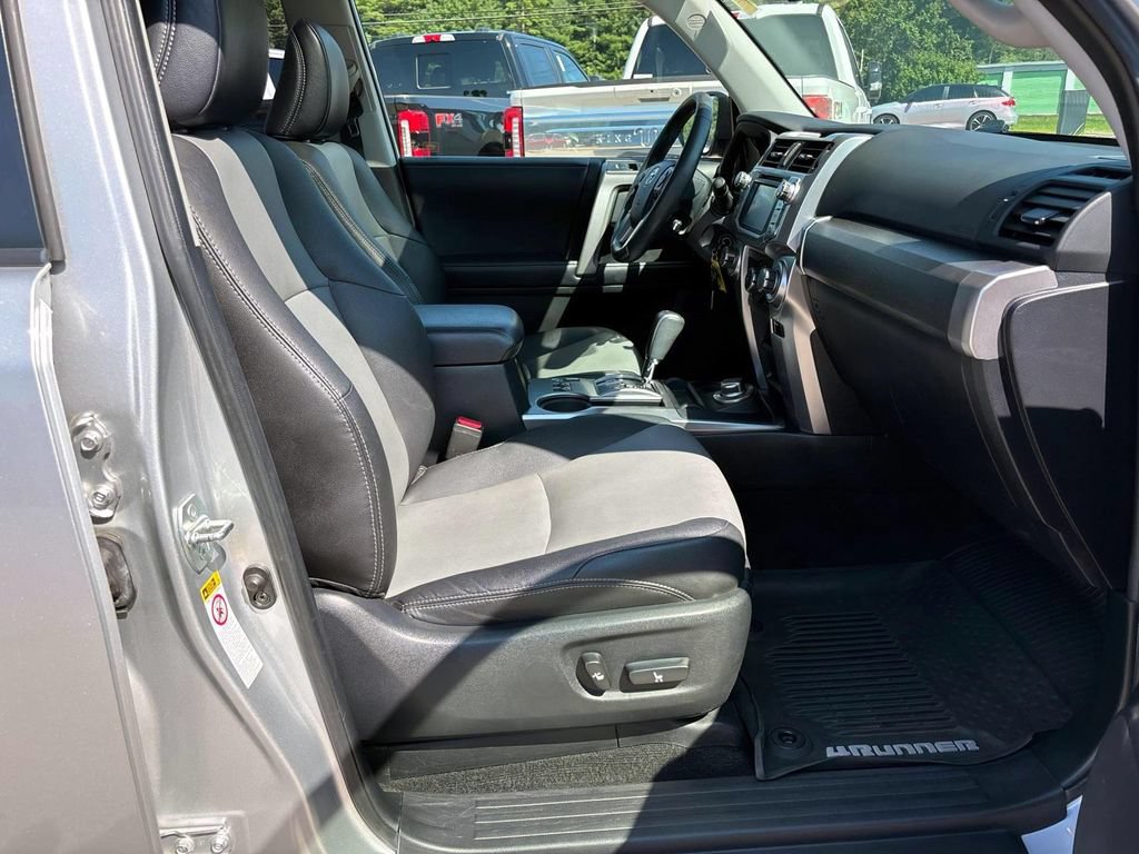 Used 2018 Toyota 4Runner SR5 Premium AWD/4WD image 14
