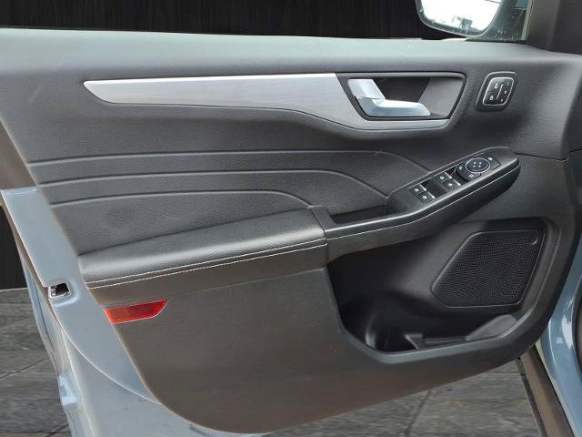 Certified 2025 Ford Escape Platinum FWD image 13