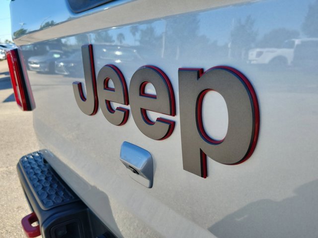 Used 2022 Jeep Gladiator Rubicon image 11