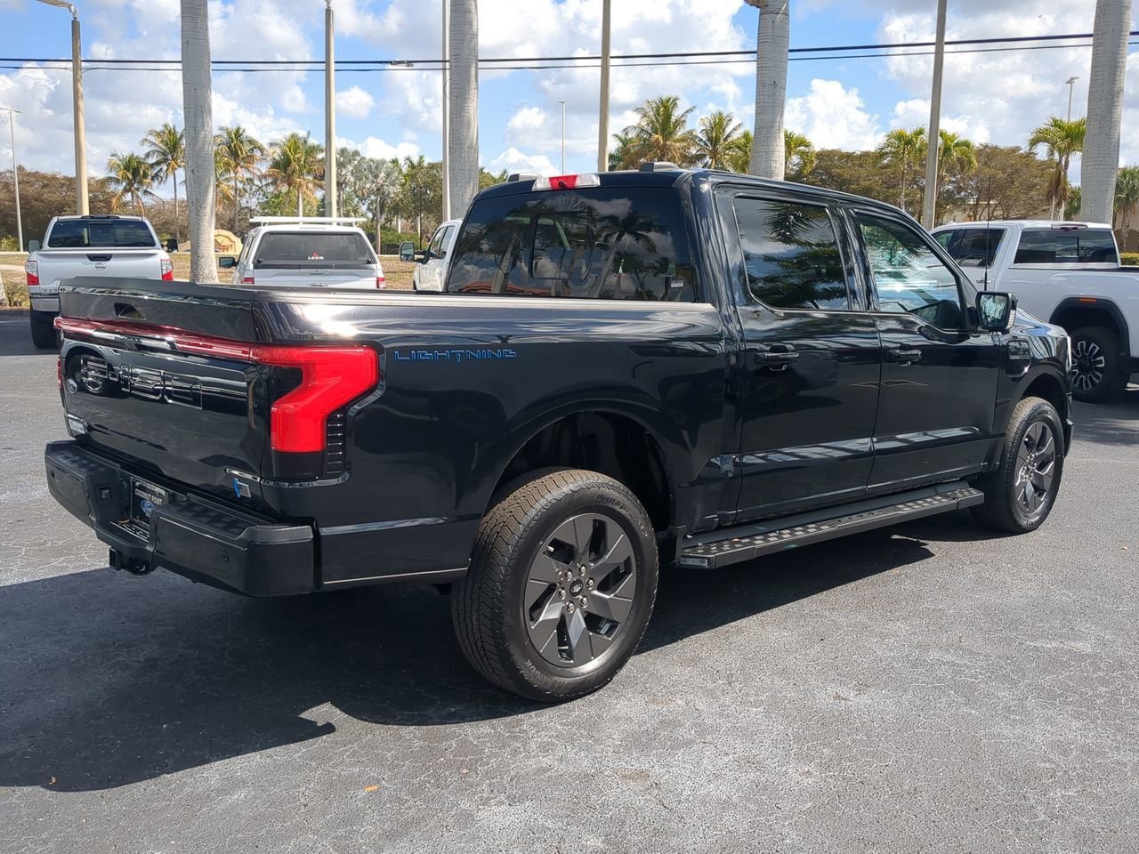 Certified 2023 Ford F150 Lightning Lariat w/ Max Trailer Tow Package image 5