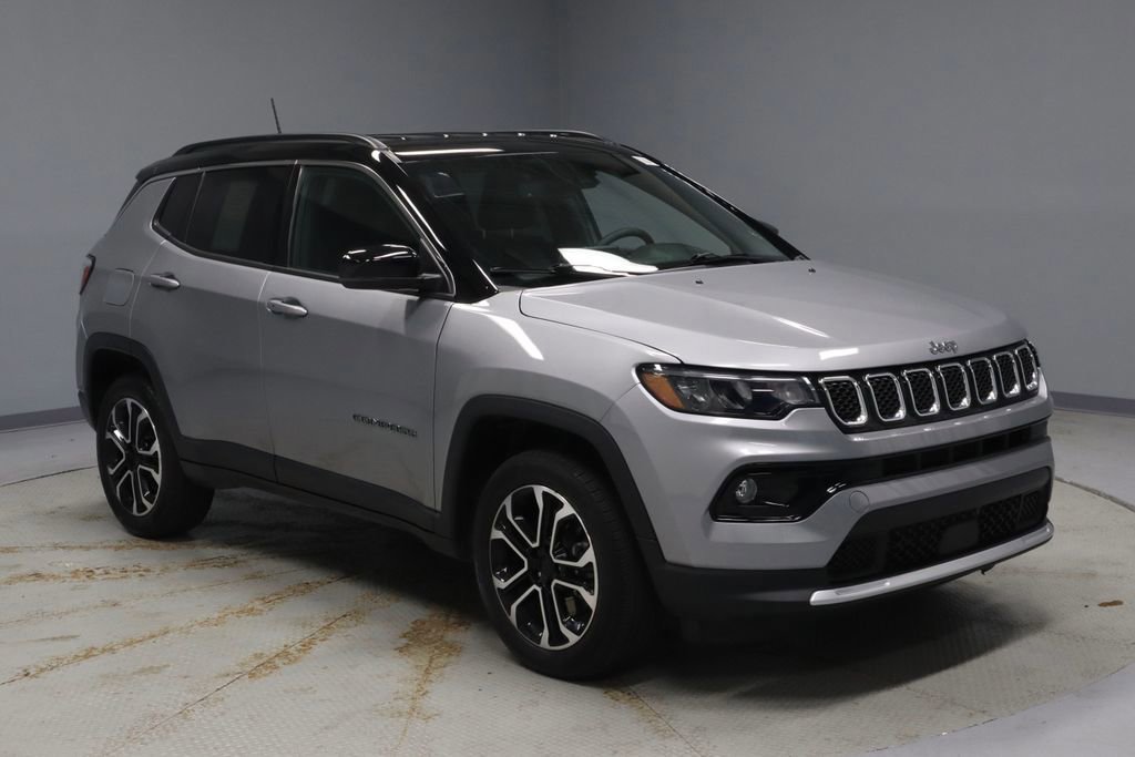 Used 2024 Jeep Compass Limited image 7