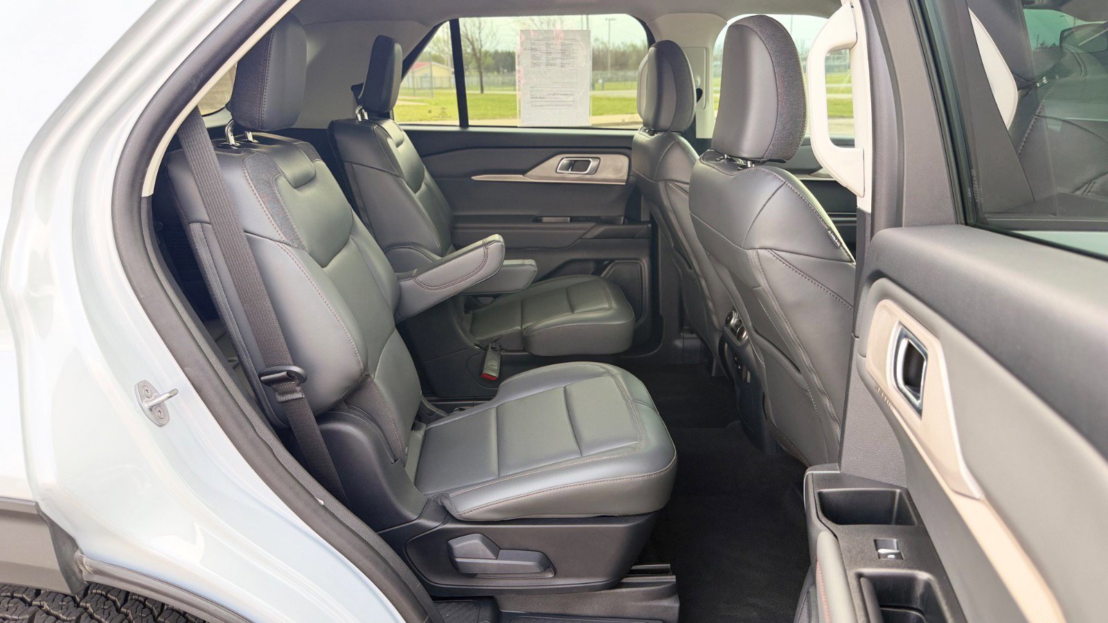 Certified 2025 Ford Explorer Active w/ Active Comfort Package AWD/4WD image 21