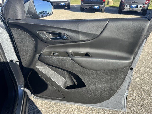 Used 2023 Chevrolet Equinox LT w/ Driver Convenience Package image 32