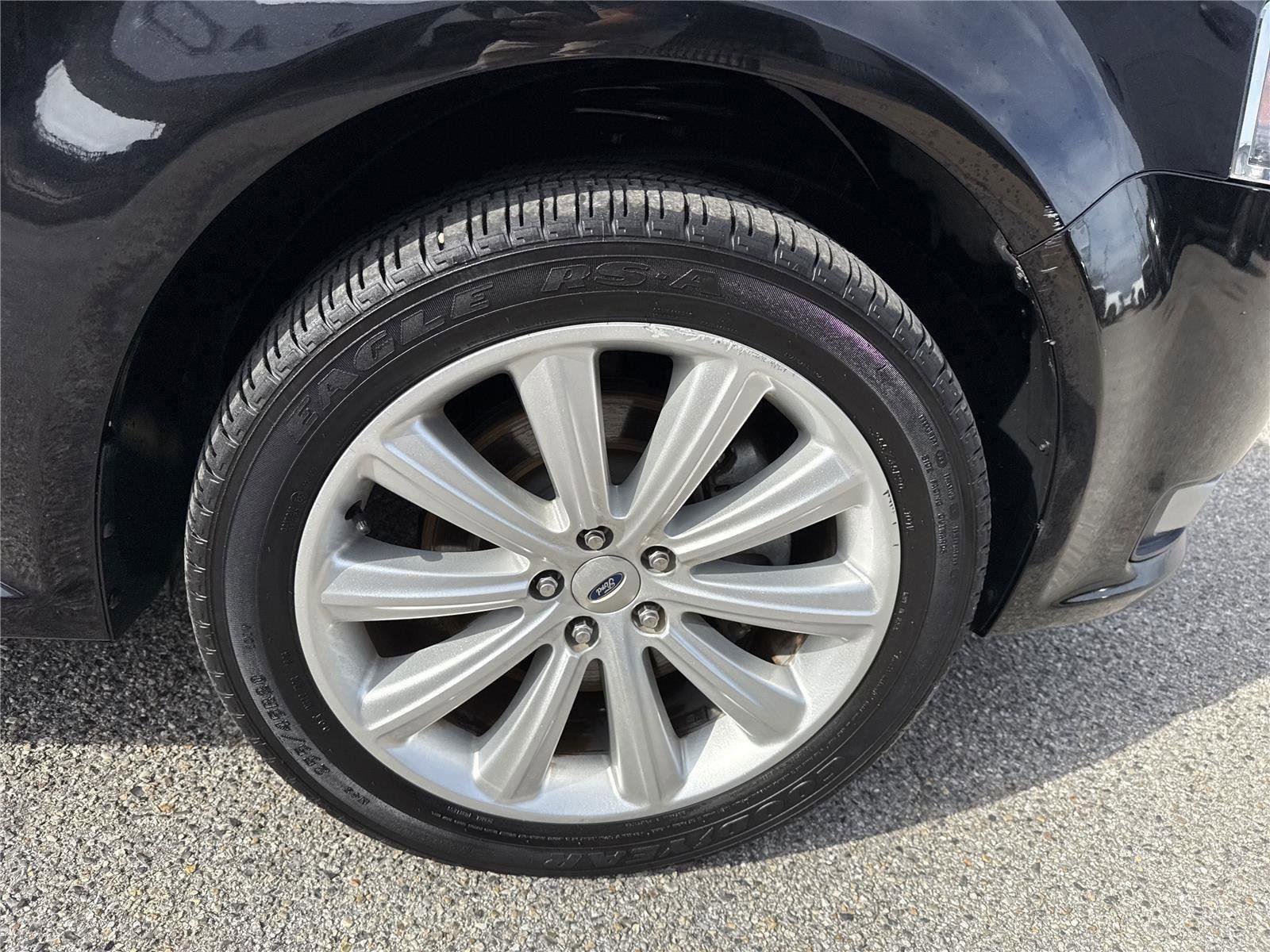 Certified 2019 Ford Flex SEL w/ Equipment Group 202A image 17