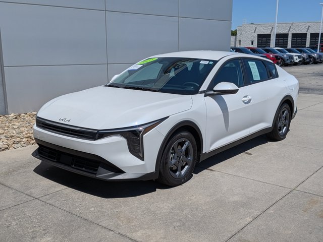 Used 2025 Kia K4 FWD image 8