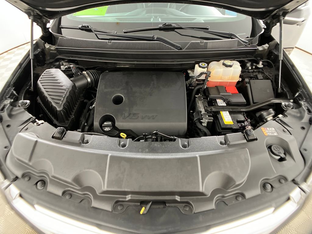 Used 2022 Chevrolet Traverse LT image 32