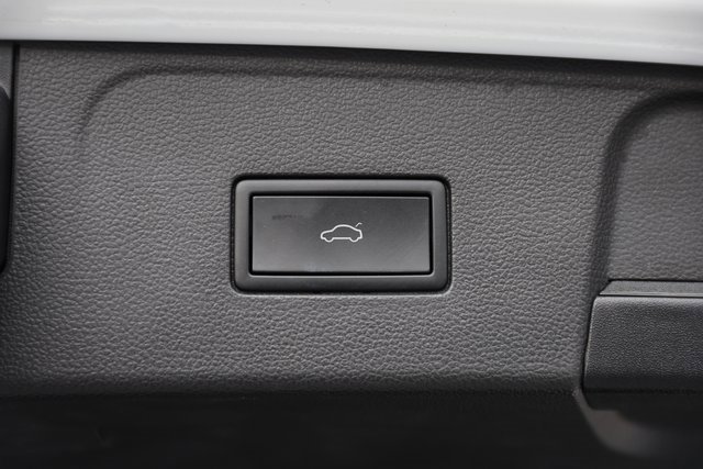 Used 2024 Volkswagen Atlas Peak Edition SEL image 13