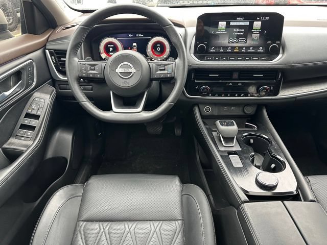 Used 2023 Nissan Rogue Platinum w/ Platinum Premium Package AWD/4WD image 14