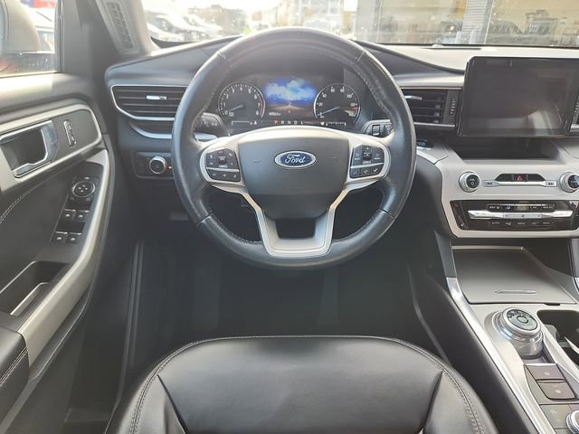 Certified 2021 Ford Explorer XLT w/ Equipment Group 202A AWD/4WD image 7