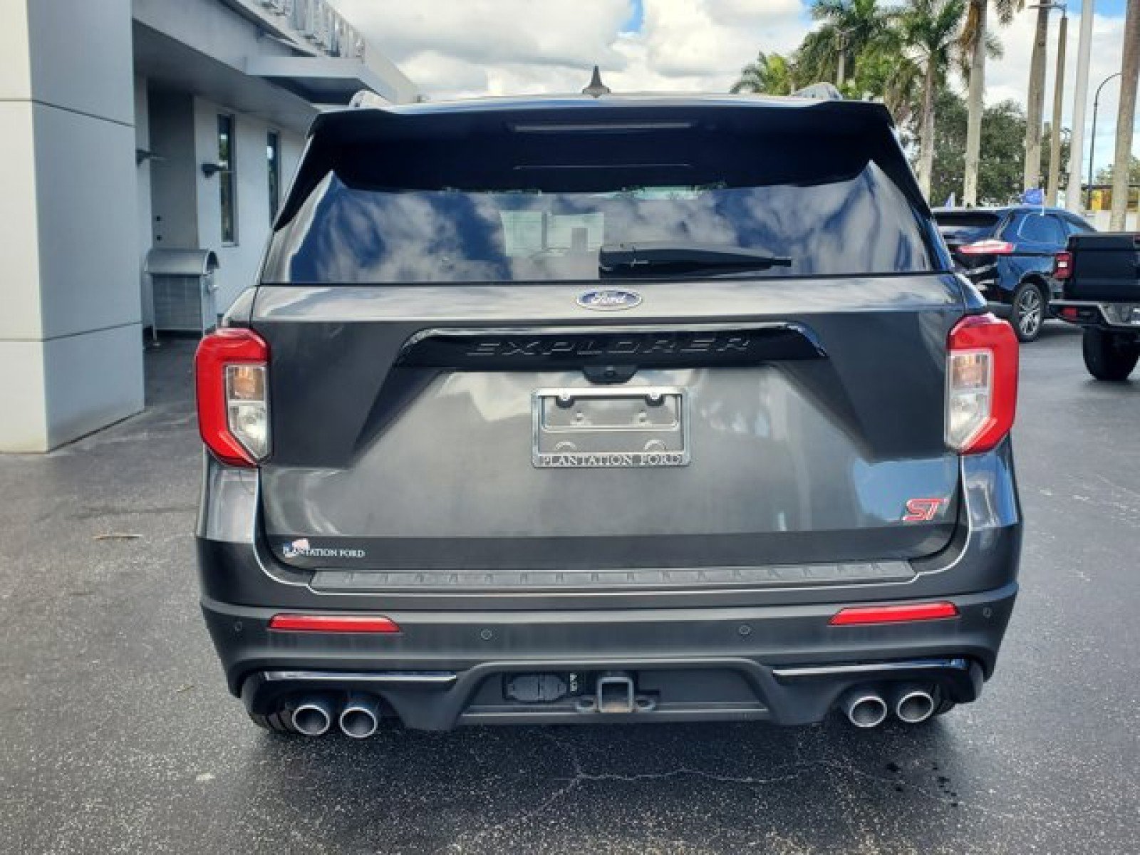 Certified 2020 Ford Explorer ST w/ Premium Technology Package image 3