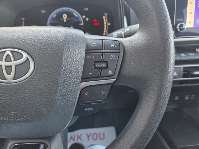 Used 2025 Toyota Camry LE image 18