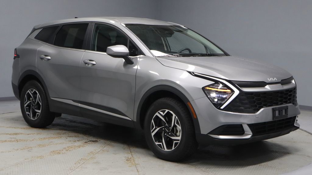 Used 2025 Kia Sportage LX AWD/4WD image 7