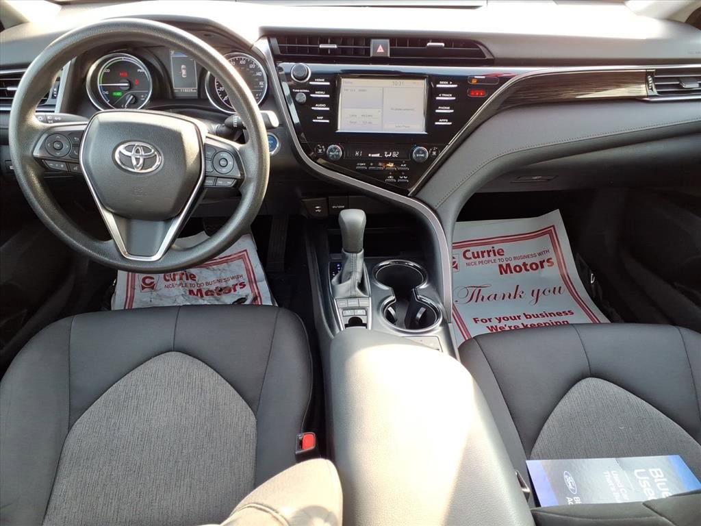 Used 2019 Toyota Camry LE image 5