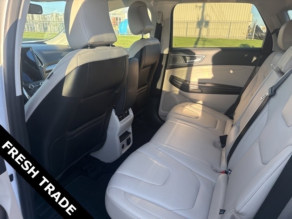 Certified 2022 Ford Edge Titanium image 5